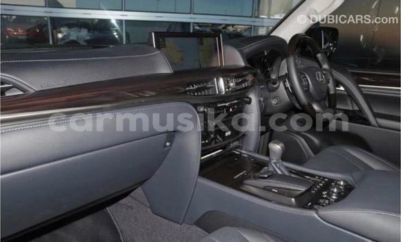 Nunua Imported Lexus LX Nyeusi Gari ndani ya Import - Dubai nchini Harare