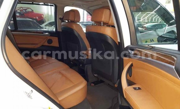 Nunua Imported BMW X5 Nyeupe Gari ndani ya Import - Dubai nchini Harare Nunua Imported BMW X5 Nyeupe Gari ndani ya Import - Dubai nchini Harare