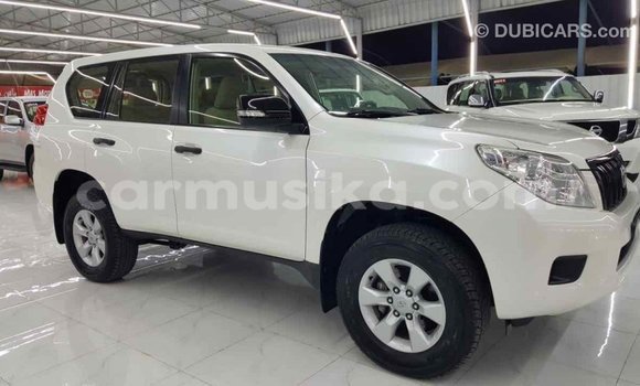 Nunua Imported Toyota Prado Nyeupe Gari ndani ya Import - Dubai nchini Harare Nunua Imported Toyota Prado Nyeupe Gari ndani ya Import - Dubai nchini Harare