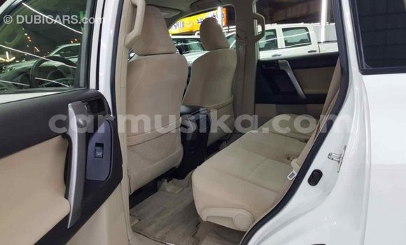 Nunua Imported Toyota Prado Nyeupe Gari ndani ya Import - Dubai nchini Harare Nunua Imported Toyota Prado Nyeupe Gari ndani ya Import - Dubai nchini Harare