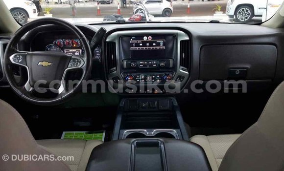 Nunua Imported Chevrolet Silverado Nyeupe Gari ndani ya Import - Dubai nchini Harare Nunua Imported Chevrolet Silverado Nyeupe Gari ndani ya Import - Dubai nchini Harare
