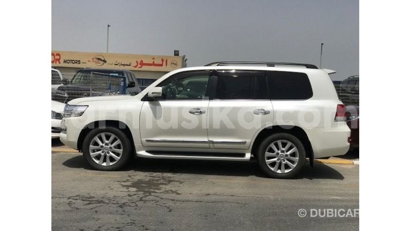 Big with watermark toyota land cruiser harare import dubai 14032