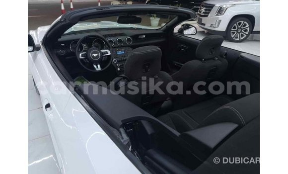 Nunua Imported Ford Mustang Nyeupe Gari ndani ya Import - Dubai nchini Harare Nunua Imported Ford Mustang Nyeupe Gari ndani ya Import - Dubai nchini Harare