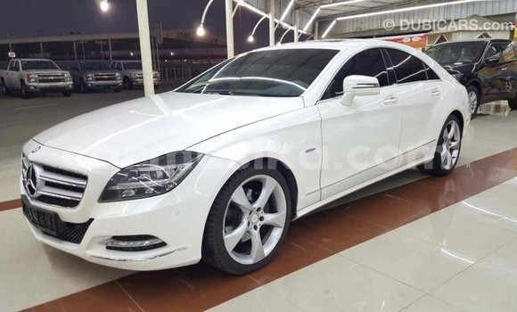 Nunua Imported Mercedes‒Benz 190 (W201) Nyeupe Gari ndani ya Import - Dubai nchini Harare Nunua Imported Mercedes‒Benz 190 (W201) Nyeupe Gari ndani ya Import - Dubai nchini Harare