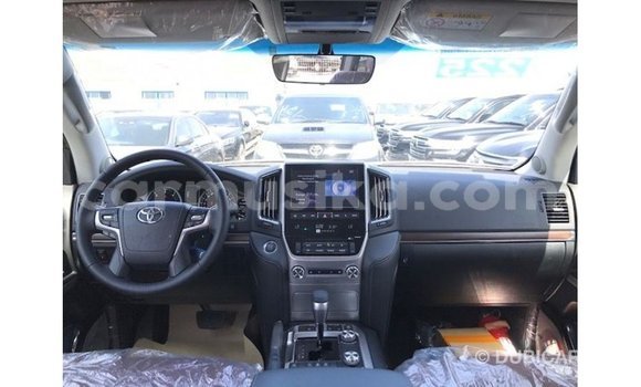Tenga Imported Toyota Land Cruiser Nhema Mota in Import - Dubai in Harare Tenga Imported Toyota Land Cruiser Nhema Mota in Import - Dubai in Harare