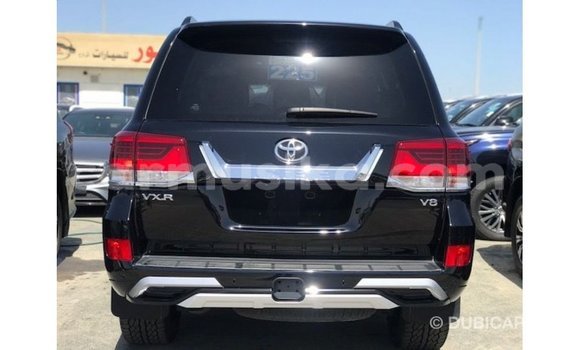 Tenga Imported Toyota Land Cruiser Nhema Mota in Import - Dubai in Harare Tenga Imported Toyota Land Cruiser Nhema Mota in Import - Dubai in Harare