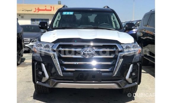 Tenga Imported Toyota Land Cruiser Nhema Mota in Import - Dubai in Harare Tenga Imported Toyota Land Cruiser Nhema Mota in Import - Dubai in Harare