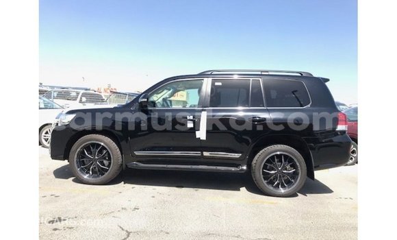 Tenga Imported Toyota Land Cruiser Nhema Mota in Import - Dubai in Harare Tenga Imported Toyota Land Cruiser Nhema Mota in Import - Dubai in Harare