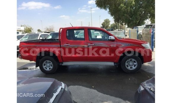 Tenga Imported Toyota Hilux Tsvuku Mota in Import - Dubai in Harare Tenga Imported Toyota Hilux Tsvuku Mota in Import - Dubai in Harare
