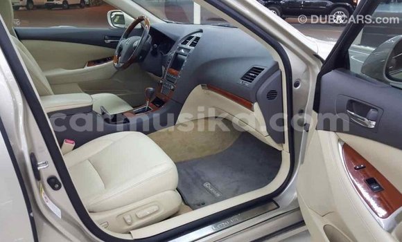 Nunua Imported Lexus ES Nyingine Gari ndani ya Import - Dubai nchini Harare Nunua Imported Lexus ES Nyingine Gari ndani ya Import - Dubai nchini Harare
