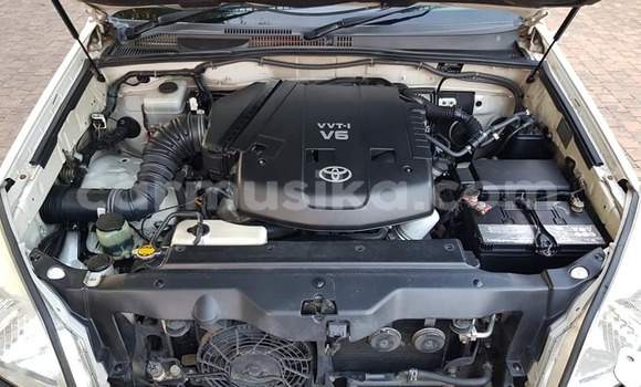 Acheter Occasion Voiture Toyota Land Cruiser Prado Blanc à Beitbridge, Matabeleland South Acheter Occasion Voiture Toyota Land Cruiser Prado Blanc à Beitbridge, Matabeleland South