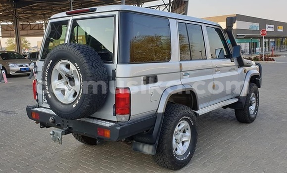 Acheter Occasion Voiture Toyota Land Cruiser Gris à Beitbridge, Matabeleland South Acheter Occasion Voiture Toyota Land Cruiser Gris à Beitbridge, Matabeleland South