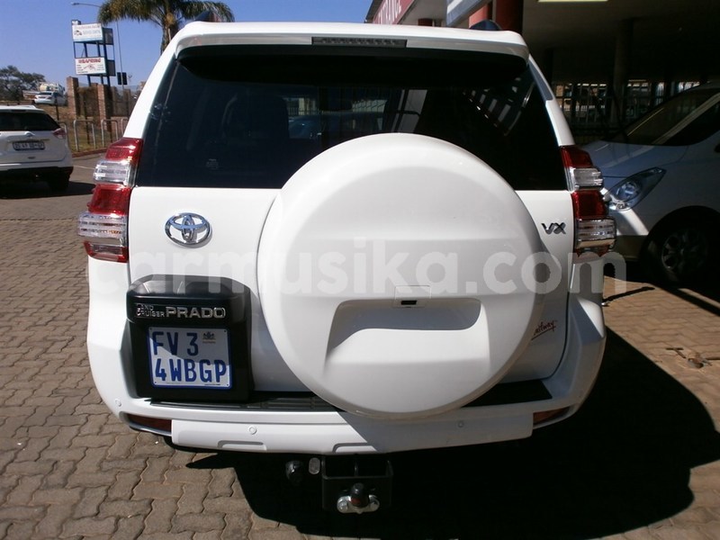 Big with watermark toyota land cruiser prado matabeleland south beitbridge 14050