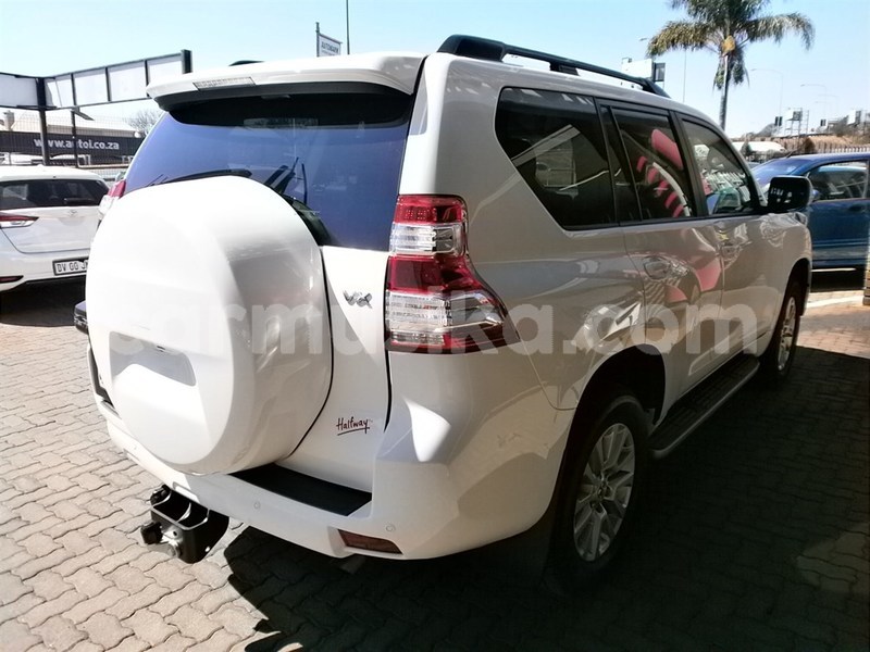 Big with watermark toyota land cruiser prado matabeleland south beitbridge 14050