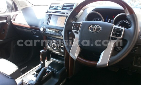 Acheter Occasion Voiture Toyota Land Cruiser Prado Blanc à Beitbridge, Matabeleland South Acheter Occasion Voiture Toyota Land Cruiser Prado Blanc à Beitbridge, Matabeleland South