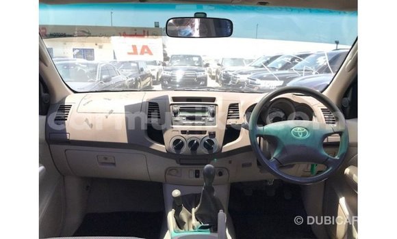 Nunua Imported Toyota Hilux Nyeusi Gari ndani ya Import - Dubai nchini Harare Nunua Imported Toyota Hilux Nyeusi Gari ndani ya Import - Dubai nchini Harare