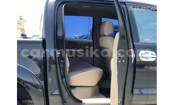 Nunua Imported Toyota Hilux Nyeusi Gari ndani ya Import - Dubai nchini Harare Nunua Imported Toyota Hilux Nyeusi Gari ndani ya Import - Dubai nchini Harare