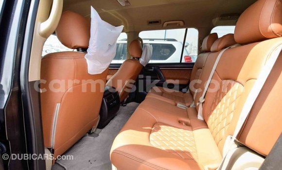 Tenga Imported Toyota Land Cruiser Nhema Mota in Import - Dubai in Harare Tenga Imported Toyota Land Cruiser Nhema Mota in Import - Dubai in Harare