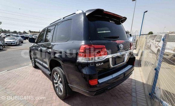 Tenga Imported Toyota Land Cruiser Nhema Mota in Import - Dubai in Harare Tenga Imported Toyota Land Cruiser Nhema Mota in Import - Dubai in Harare