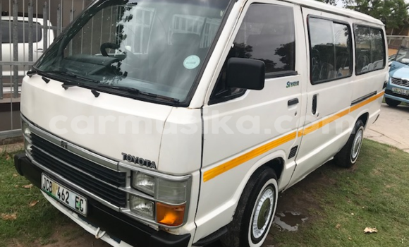 Acheter Occasion Voiture Toyota Hiace Blanc à Beitbridge, Matabeleland South Acheter Occasion Voiture Toyota Hiace Blanc à Beitbridge, Matabeleland South