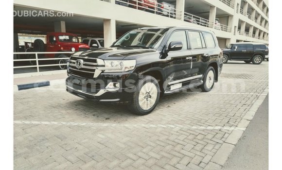 Acheter Import Voiture Toyota Land Cruiser Noir à Import - Dubai, Harare Acheter Import Voiture Toyota Land Cruiser Noir à Import - Dubai, Harare