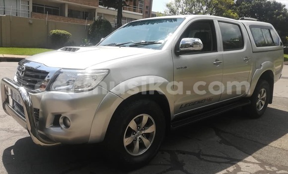 Acheter Occasion Voiture Toyota Hilux Gris à Beitbridge, Matabeleland South Acheter Occasion Voiture Toyota Hilux Gris à Beitbridge, Matabeleland South