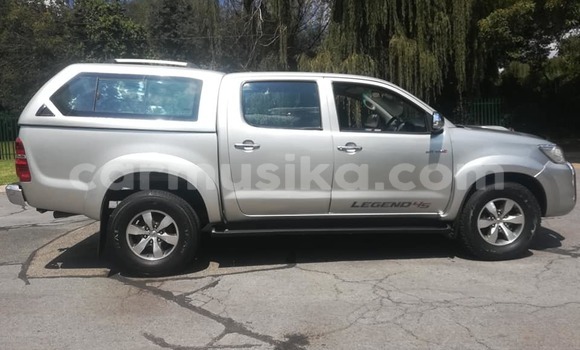 Acheter Occasion Voiture Toyota Hilux Gris à Beitbridge, Matabeleland South Acheter Occasion Voiture Toyota Hilux Gris à Beitbridge, Matabeleland South