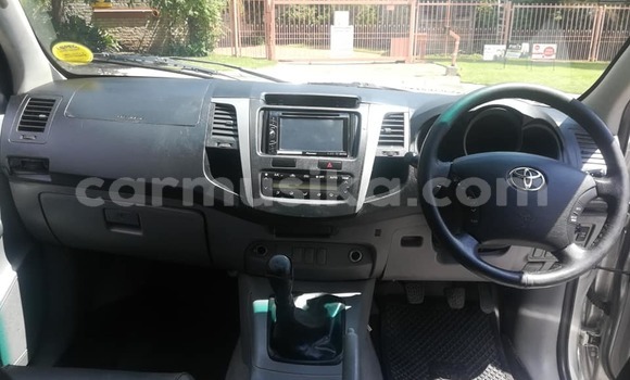 Acheter Occasion Voiture Toyota Hilux Gris à Beitbridge, Matabeleland South Acheter Occasion Voiture Toyota Hilux Gris à Beitbridge, Matabeleland South