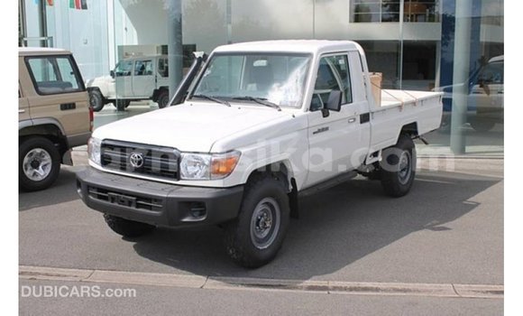 Acheter Import Voiture Toyota Land Cruiser Blanc à Import - Dubai, Harare Acheter Import Voiture Toyota Land Cruiser Blanc à Import - Dubai, Harare