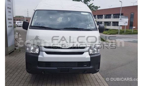 Acheter Import Voiture Toyota Hiace Blanc à Import - Dubai, Harare Acheter Import Voiture Toyota Hiace Blanc à Import - Dubai, Harare