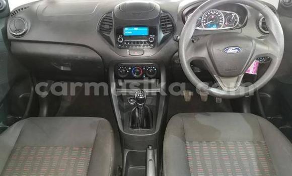 Acheter Occasion Voiture Ford F–150 Blanc à Beitbridge, Matabeleland South Acheter Occasion Voiture Ford F–150 Blanc à Beitbridge, Matabeleland South