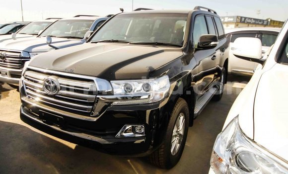Tenga Imported Toyota Land Cruiser Nhema Mota in Import - Dubai in Harare Tenga Imported Toyota Land Cruiser Nhema Mota in Import - Dubai in Harare