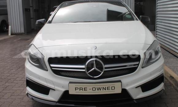 Tenga Tsaru Mercedes‒Benz C-klasse Chena Mota in Beitbridge in Matabeleland South Tenga Tsaru Mercedes‒Benz C-klasse Chena Mota in Beitbridge in Matabeleland South