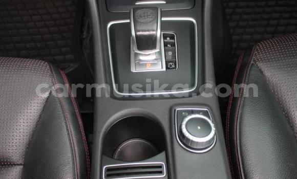 Tenga Tsaru Mercedes‒Benz C-klasse Chena Mota in Beitbridge in Matabeleland South Tenga Tsaru Mercedes‒Benz C-klasse Chena Mota in Beitbridge in Matabeleland South