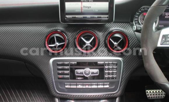 Tenga Tsaru Mercedes‒Benz C-klasse Chena Mota in Beitbridge in Matabeleland South Tenga Tsaru Mercedes‒Benz C-klasse Chena Mota in Beitbridge in Matabeleland South