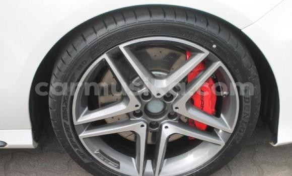 Tenga Tsaru Mercedes‒Benz C-klasse Chena Mota in Beitbridge in Matabeleland South Tenga Tsaru Mercedes‒Benz C-klasse Chena Mota in Beitbridge in Matabeleland South