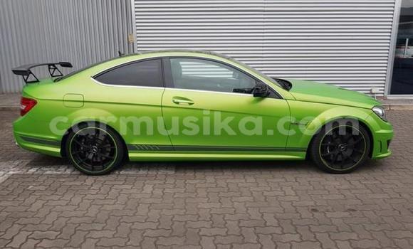 Acheter Occasion Voiture Mercedes‒Benz GL–Class Vert à Beitbridge, Matabeleland South Acheter Occasion Voiture Mercedes‒Benz GL–Class Vert à Beitbridge, Matabeleland South