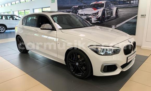 Buy Used BMW New Class White Car in Beitbridge in Matabeleland South Buy Used BMW New Class White Car in Beitbridge in Matabeleland South