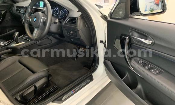 Buy Used BMW New Class White Car in Beitbridge in Matabeleland South Buy Used BMW New Class White Car in Beitbridge in Matabeleland South