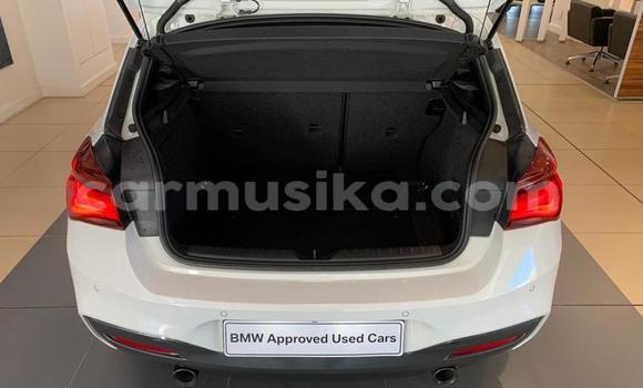 Buy Used BMW New Class White Car in Beitbridge in Matabeleland South Buy Used BMW New Class White Car in Beitbridge in Matabeleland South