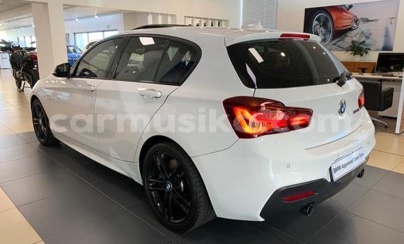 Buy Used BMW New Class White Car in Beitbridge in Matabeleland South Buy Used BMW New Class White Car in Beitbridge in Matabeleland South