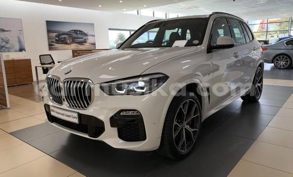 Nunua Ilio tumika BMW X5 M Nyeupe Gari ndani ya Beitbridge nchini Matabeleland Kusini Nunua Ilio tumika BMW X5 M Nyeupe Gari ndani ya Beitbridge nchini Matabeleland Kusini
