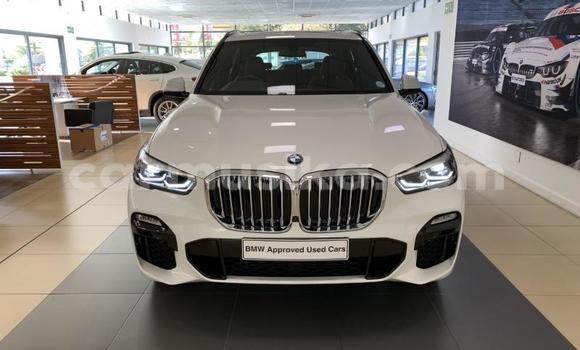 Nunua Ilio tumika BMW X5 M Nyeupe Gari ndani ya Beitbridge nchini Matabeleland Kusini Nunua Ilio tumika BMW X5 M Nyeupe Gari ndani ya Beitbridge nchini Matabeleland Kusini
