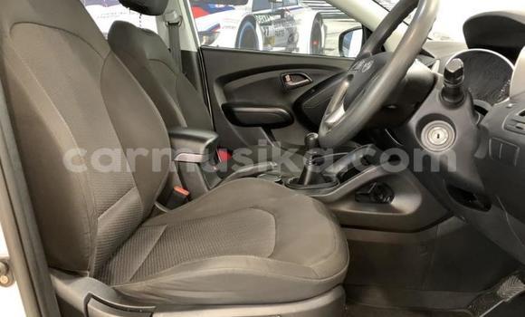 Tenga Tsaru Hyundai ix35 Chena Mota in Beitbridge in Matabeleland South Tenga Tsaru Hyundai ix35 Chena Mota in Beitbridge in Matabeleland South