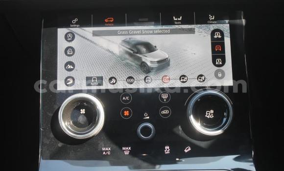 Buy Used Land Rover Range Rover Silver Car in Beitbridge in Matabeleland South Buy Used Land Rover Range Rover Silver Car in Beitbridge in Matabeleland South