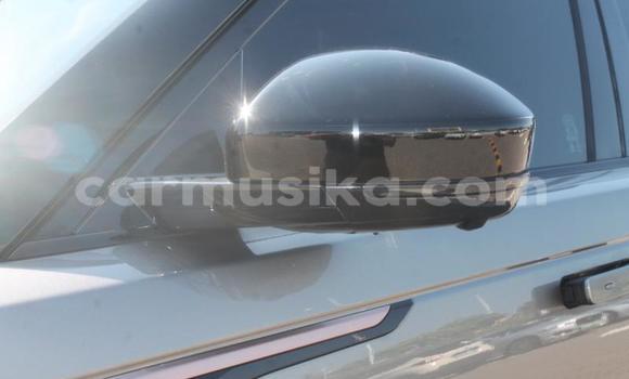Buy Used Land Rover Range Rover Silver Car in Beitbridge in Matabeleland South Buy Used Land Rover Range Rover Silver Car in Beitbridge in Matabeleland South