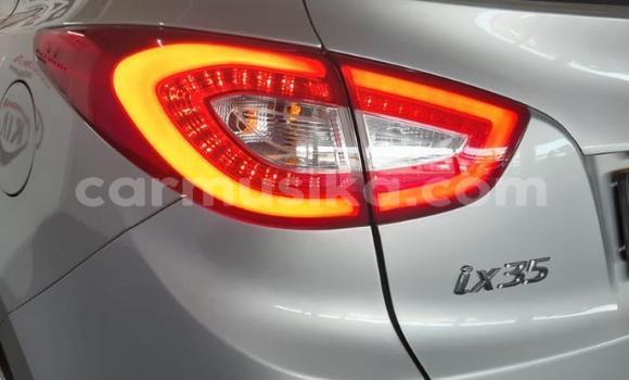 Acheter Occasion Voiture Hyundai ix35 Gris à Beitbridge, Matabeleland South Acheter Occasion Voiture Hyundai ix35 Gris à Beitbridge, Matabeleland South