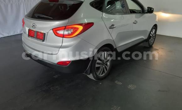 Acheter Occasion Voiture Hyundai ix35 Gris à Beitbridge, Matabeleland South Acheter Occasion Voiture Hyundai ix35 Gris à Beitbridge, Matabeleland South