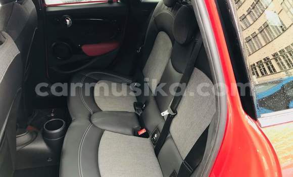 Tenga Tsaru MINI Cooper Tsvuku Mota in Beitbridge in Matabeleland South Tenga Tsaru MINI Cooper Tsvuku Mota in Beitbridge in Matabeleland South