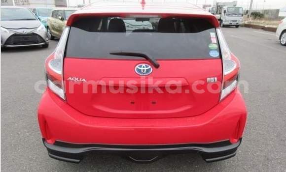 Tenga Tsaru Toyota Aqua Tsvuku Mota in Harare in Harare Tenga Tsaru Toyota Aqua Tsvuku Mota in Harare in Harare